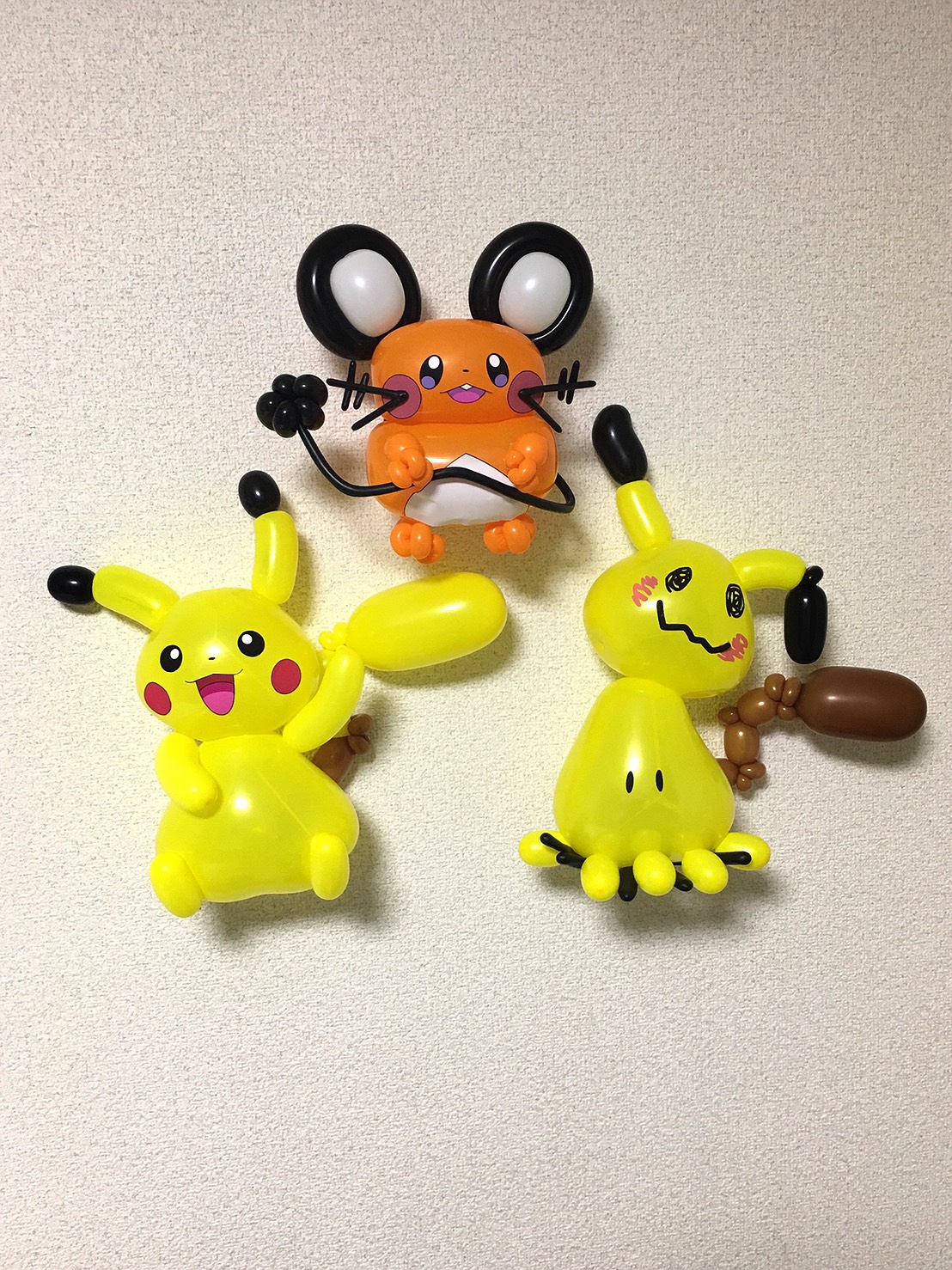 ピカチュウ ミミッキュ デデンネ